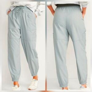 Old Navy Small Stretch Tech Silver Sage Light Green Cargo Joggers